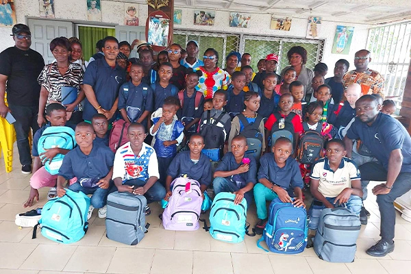 Appui aux associations humanitaires